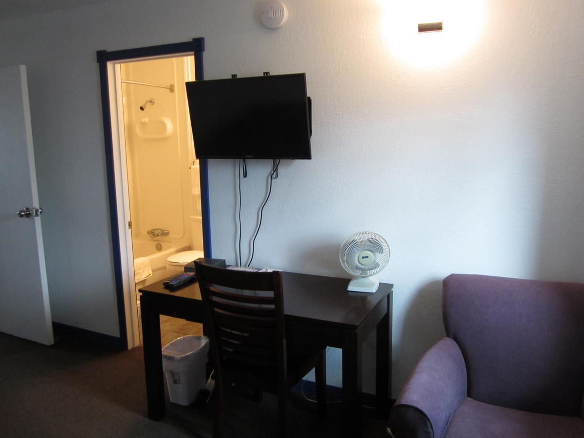 Nisutlin Trading Post Motel Teslin Ruang foto