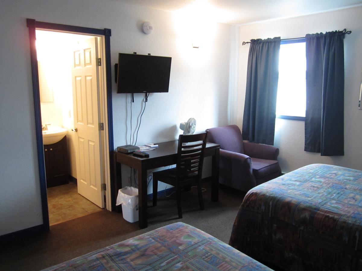 Nisutlin Trading Post Motel Teslin Ruang foto